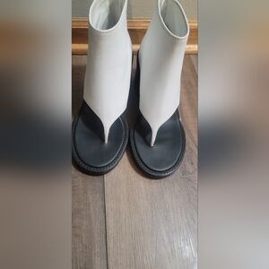 Miu Miu EU 38  White Leather Sandals